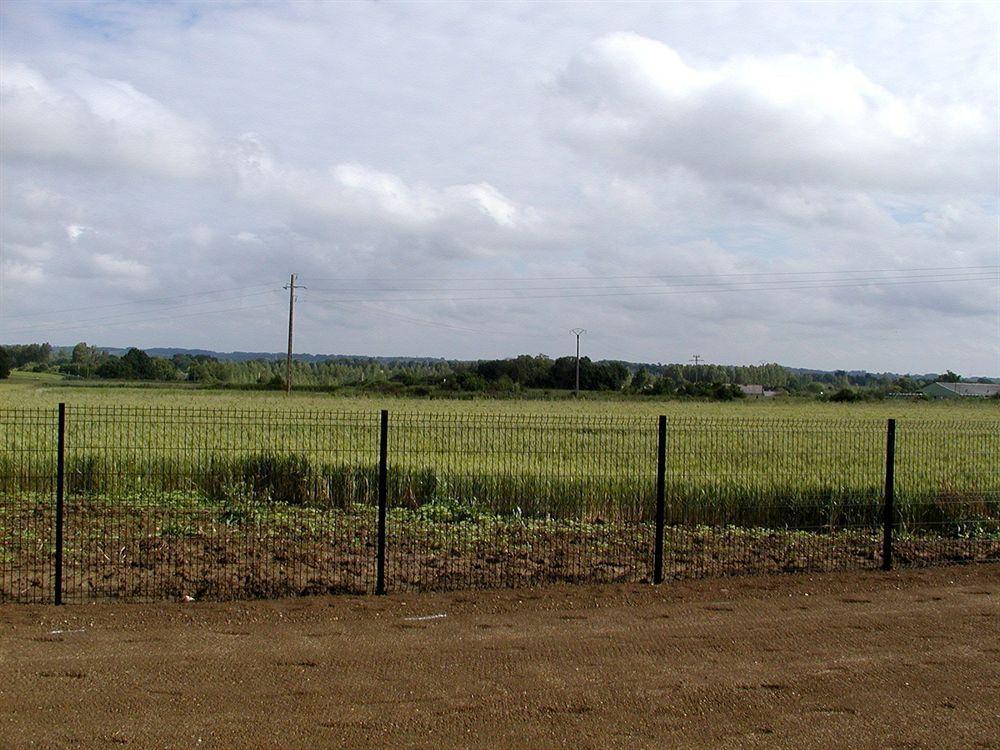 Kyriad Dol-De-Bretagne Zewnętrze zdjęcie